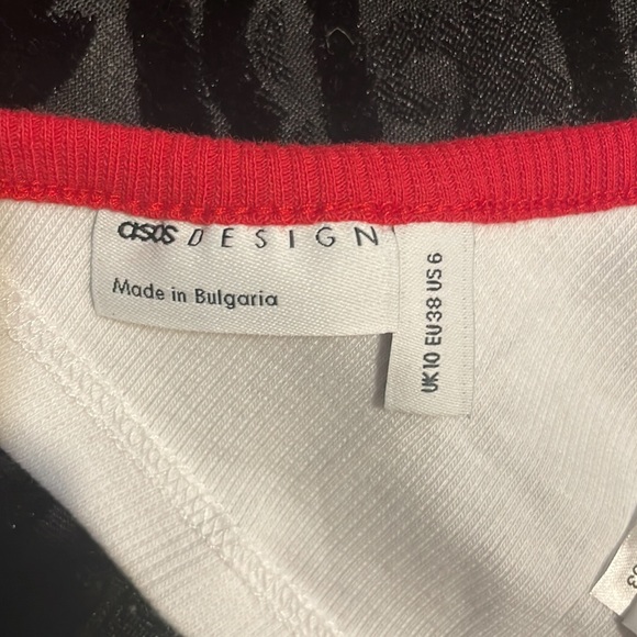 ASOS DESIGN CONTRAST BINDING HALTER TOP - Picture 2 of 3